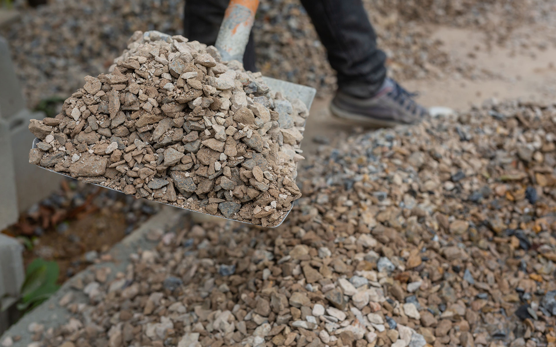 ARIDOS ARENA Y PIEDRA